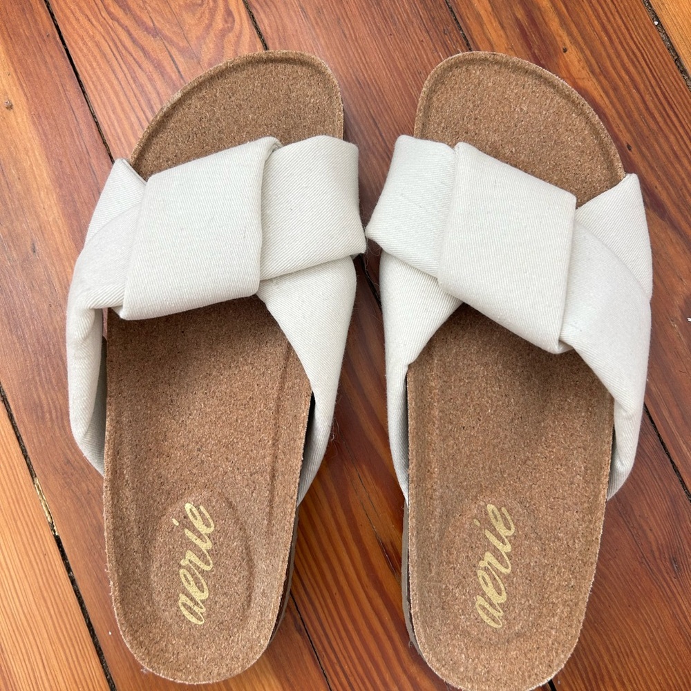 NEW Aerie Cream Slide Sandals with Quilted Comfort